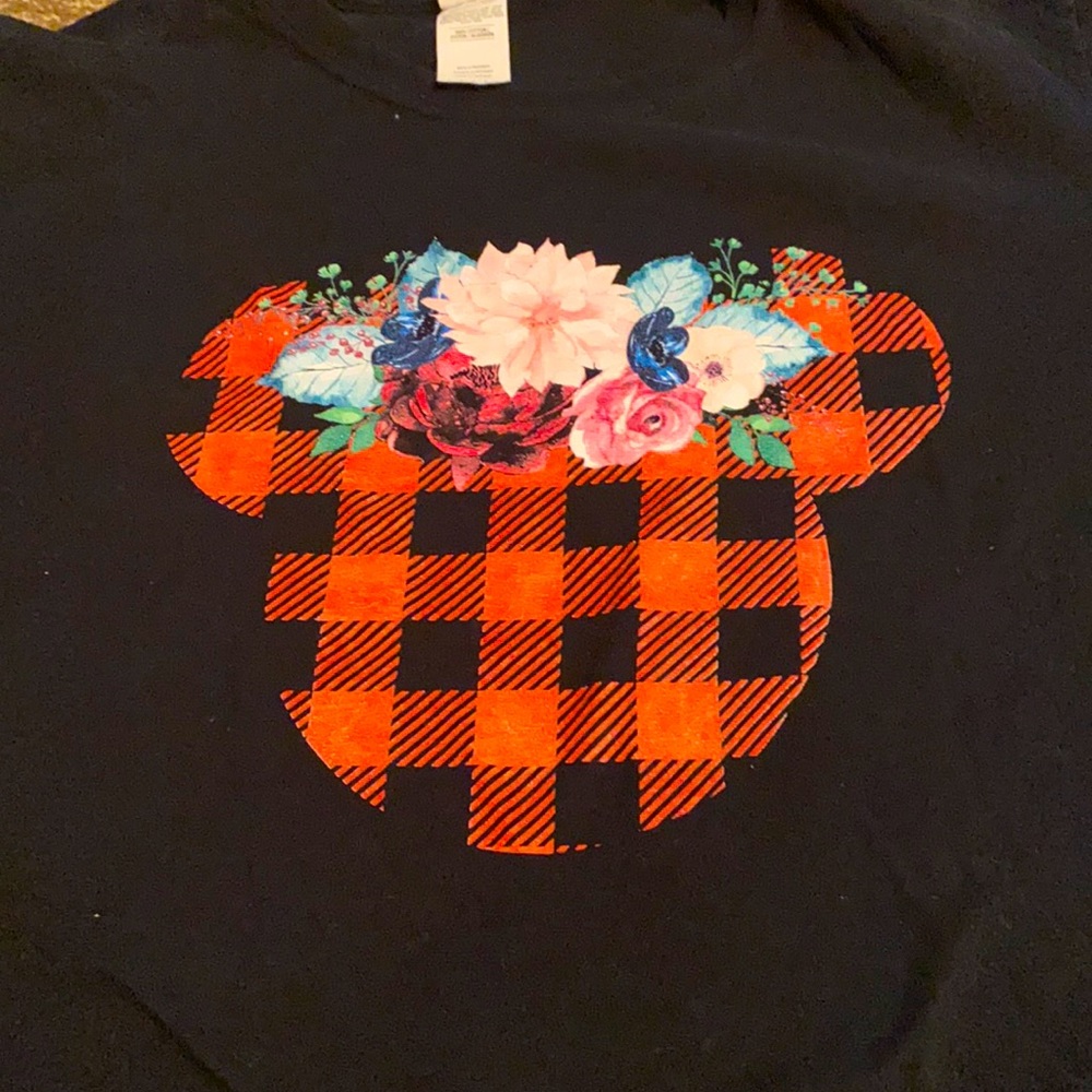 Gildan Disney Christmas Shirt